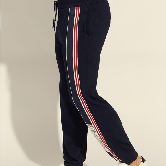 New GUESS Blue Anthony Tech Active Trackpants SZ M - Picture 3 of 5